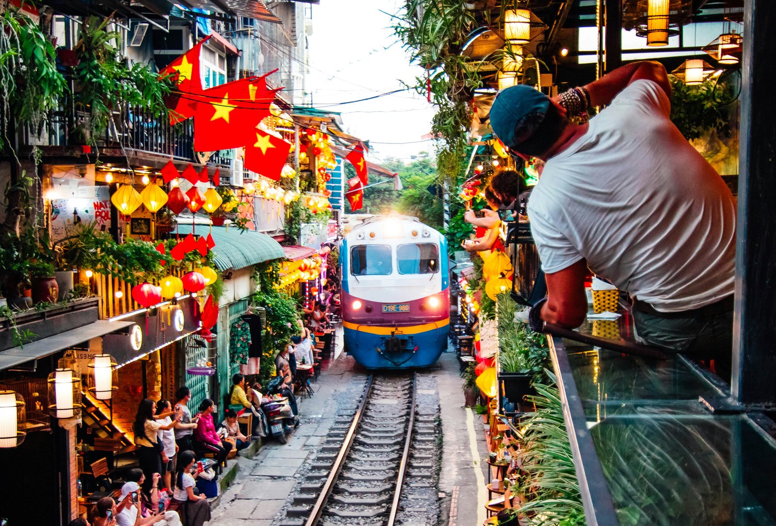 Ryan Le EKFPwbPkDec Unsplash - Travel & Tour Media